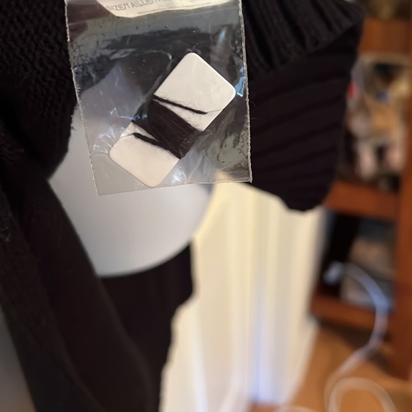 NEW BCBGen hi-lo tunic sweater - Picture 8 of 10